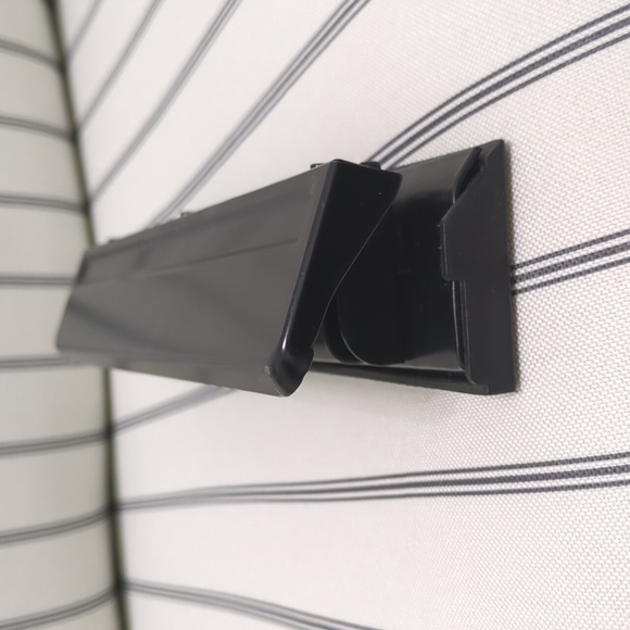 Three hole puncher - Picture 3 of 5